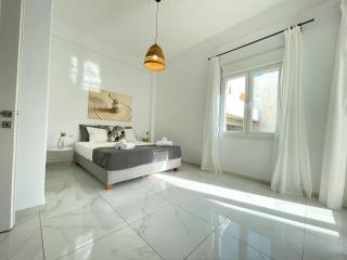 Mano's Place - Naxos Chora - 1