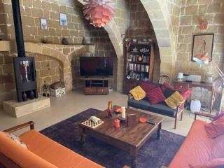 Dar Dragun: luxury 3BR bright spacious house & pool - San Lawrenz - 8