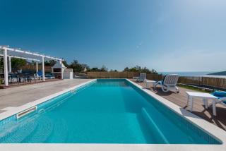 LUXURY VILLA ŠENTADA - Vinišće - 9