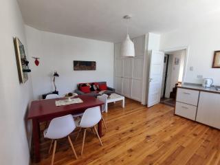 Departamento cálido y céntrico - Esquel - 0