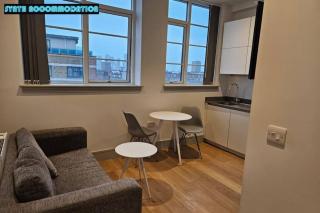 Long Stays 1Bed Studio Apart with WI-FI - 5