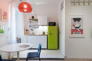 Xenia Apartments - Stylish colorful apt- Upbeat & well-connected area - Milan - 0