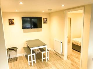 Badgers Sett 2 Bedroom sleeps 4, The New Inn Viney Hill, Forest of Dean - Blakeney - 8