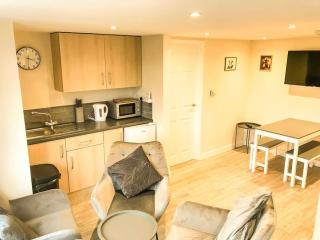 Badgers Sett 2 Bedroom sleeps 4, The New Inn Viney Hill, Forest of Dean - Blakeney - 2