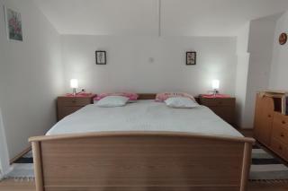 Family-friendly apartments with swimming pools Plaski, Velebit - 20466 - 3