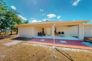 Tropical Haven Retreat - Palm Bay - 7