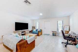Tropical Haven Retreat - Palm Bay - 6