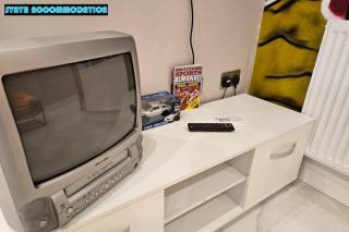 NEW: 1Bedroom Apart (Netflix & Wi-Fi) - 2