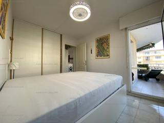 Appartement T2 avec Terrasse et Garage à Cavalaire-sur-Mer - Proche Port - FR-1-100-262 - Cavalaire-sur-Mer - 2