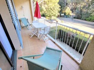 Appartement T3 avec Parking, Piscine, Tennis et Wi-Fi - À 200m des Plages et Commerces - FR-1-316-304 - Six-Fours-les-Plages - 8