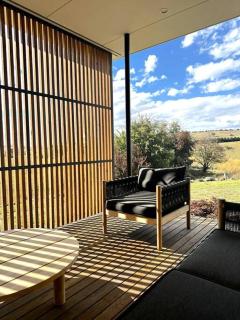 The Horned Cow - award winning luxe semi-rural house 10mins from Orange - Lucknow - 3