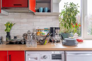 Family Garden Apartments with Free Private Parking & Playground - Riga - 4