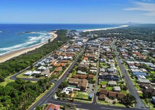 Driftwood Court 1 - Sawtell - 1