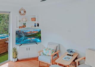 Beachfront 8 - 7