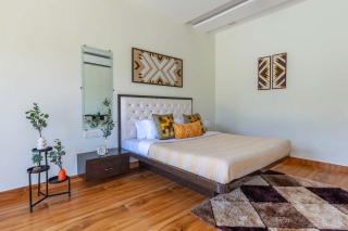 Natures Odyssey by StayVista - Amidst lush greenery with Outdoor pool and Indoor activities - 4