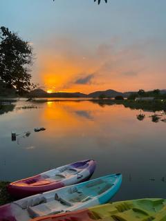 เติมเต็มคาเฟ่&แคมป์ปิ้ง by สวนเขาจุก - Ban Noen Sombun - 7