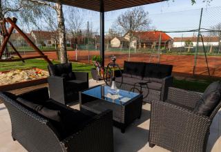 Tennis Guesthouse - Ordacsehi - 7