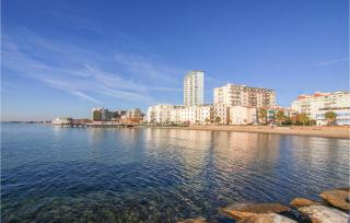 1 Bedroom Cozy Apartment In Follonica - 6