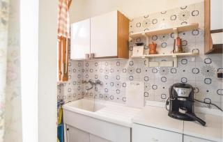 1 Bedroom Cozy Apartment In Follonica - 1