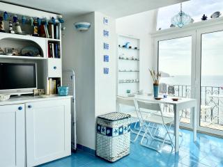 holidaycasa Nick - con terrazzo vista mare - 6