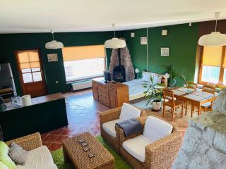 GreenPark Candy Apartments with Large Garden Close to Tokaj - Bekecs - 0