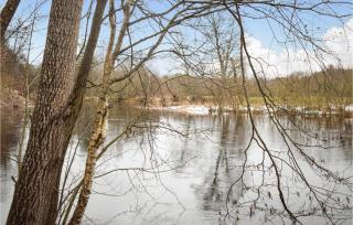 Gorgeous Apartment In Målilla With Wifi - 1