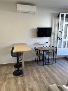 Pequeño apartamento cerca del paseo - 7