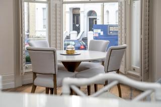 Outstanding 2BR Ground Floor flat in Earl's Court - Londra - 1