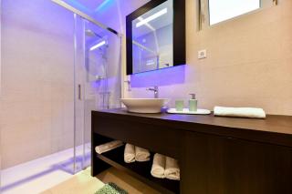 CROWONDER Apartments & Rooms OAZA with heated Swimming Pool and Sauna - Turanj - 6
