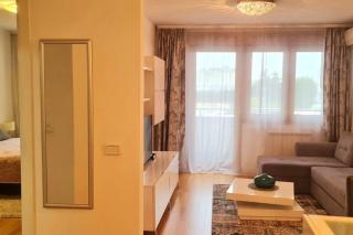 Stylish New Belgrade apt parking 5e per day - 2