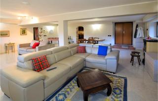 Cozy Apartment In Loc Fontanelle - Campello sul Clitunno - 8