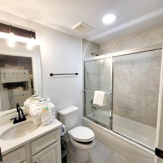 Beach Club B2003- 4 bdrm-4 bath-Updated Beachfront Condo - Gulf Shores - 2