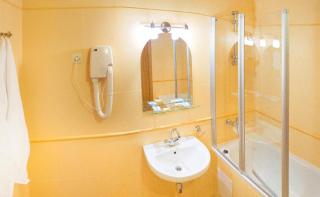 Hotel Halychyna - 4