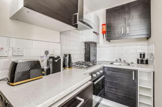 STUDIO FOR CITY EXPLORERS - 3 Min Walk to Station - London - 7