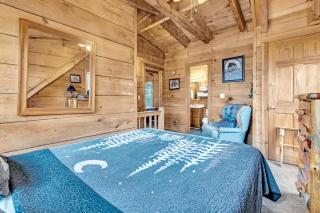 A Mountain Perch - Log Cabin with Hot Tub & Game Room near Pigeon Forge Pet Friendly - 8
