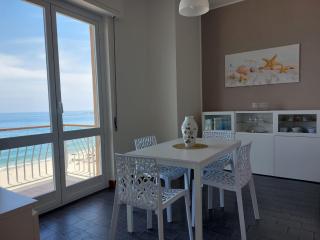 Maremare, really on the Beach, with private parking - 6