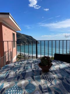 Ocean View Flat with WI-FI, AC and Elevator to Town - Levanto - 6