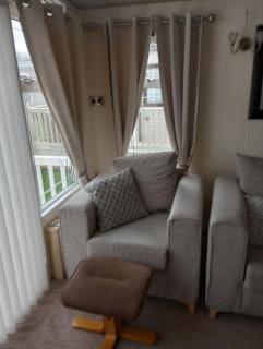 Luxury 2 bedroom caravan with large decking close to beach Free WiFi - 1