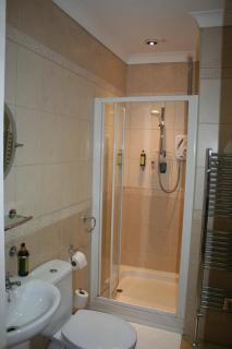 Oakhurst Gatwick B&B - Crawley - 5