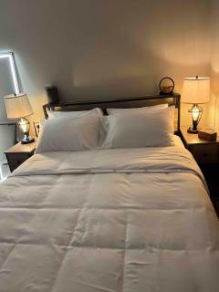 HomeTel Premium Guest Suite w/ Private Entrance - Ypsilanti - 5
