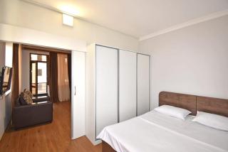 74/3New building in the center of the capital - Erevan - 1