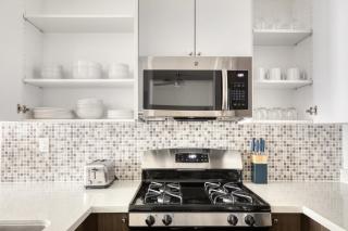Studio City 1BR w Gym Pool WD nr TJ WF LAX-628 - Los Angeles - 2