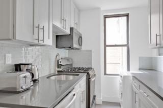 Midtown 2BR w Elevator Doorman nr shopping NYC-737 - 5