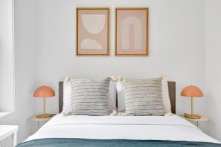 Midtown 2BR w Elevator Doorman nr shopping NYC-737 - New York - 2