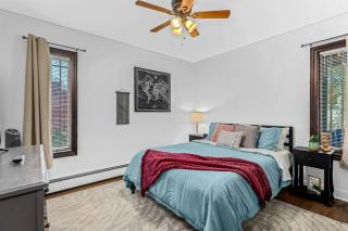 Charming 2BR Flat - Walk to Downtown Royal Oak - Royal Oak - 9
