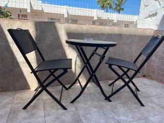 Practical and cozy apartment in southern Arona - 9