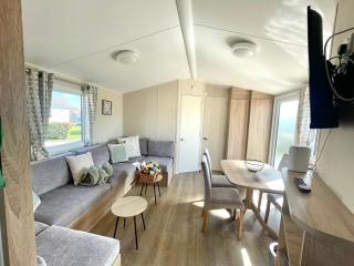Trecco bay caravan hire 4 bedrooms sleeps 10 - Porthcawl - 5