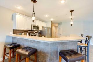 Lakefront Ozark Condo with Spacious Balcony! - 2