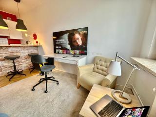 Super BEAUTY metro WiFi 65’TV Netflix HBO AppleTV+ - Varsavia - 4