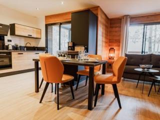 Lodge avec bain à remous privatif, proche du golf et piscine réservée - Confort et activités garanties - FR-1-582-373 - Le Chambon-sur-Lignon - 0